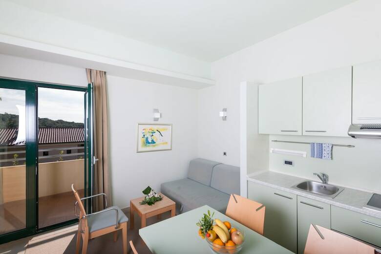 Hotel Maistra Apartments Petalon