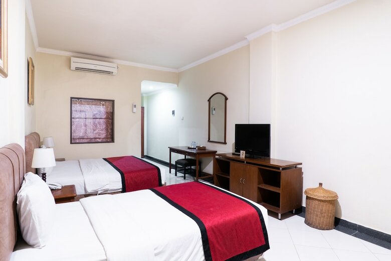 Maxi Hotel & Spa