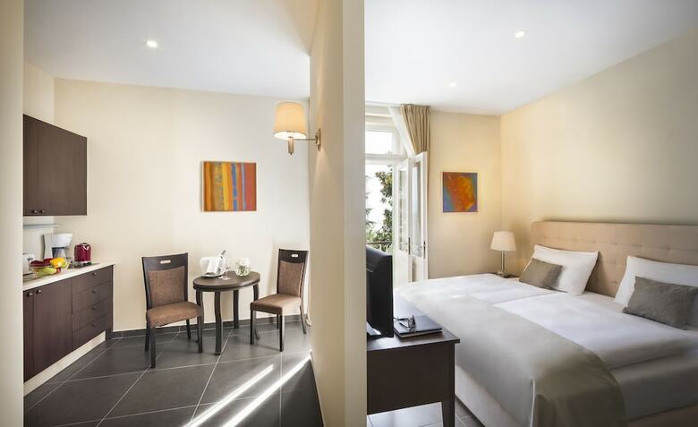 Apartamentos Remisens Villa Elsa