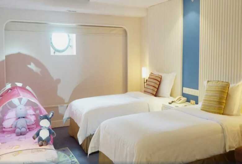 Cruise Business Hotel