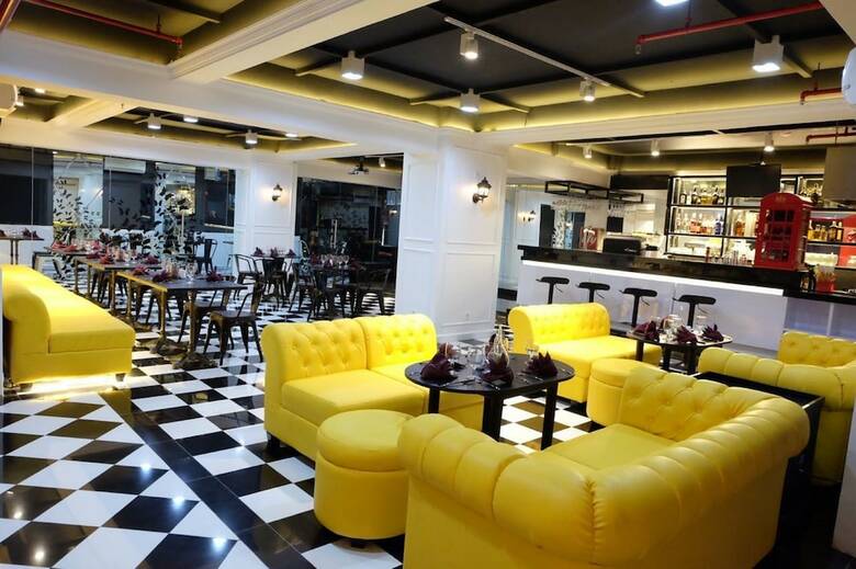 Hotel Grand Darmo Suite By Amithya