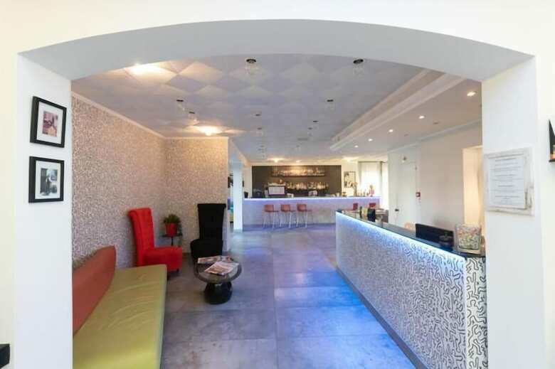 Hotel Etna