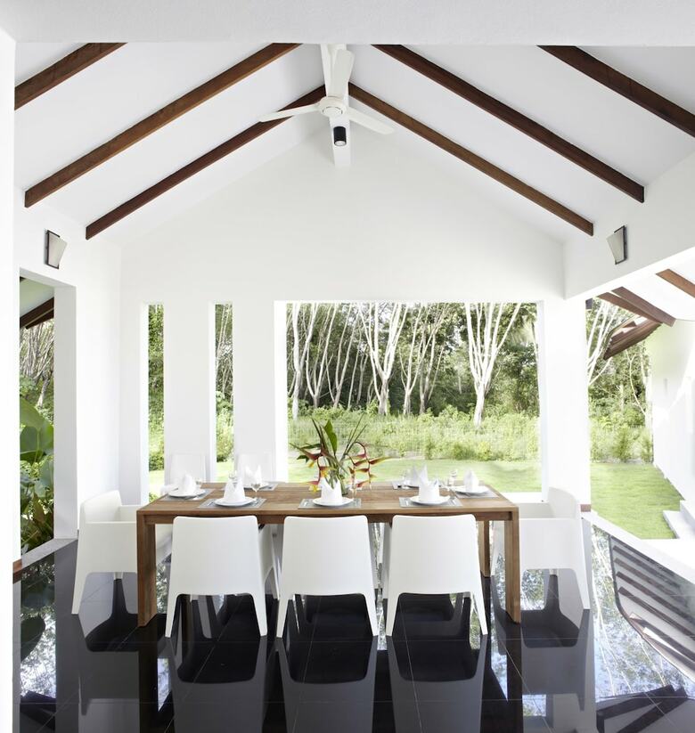 Villa The Beach House