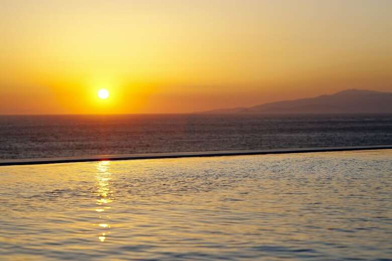 Kouros Hotel & Suites