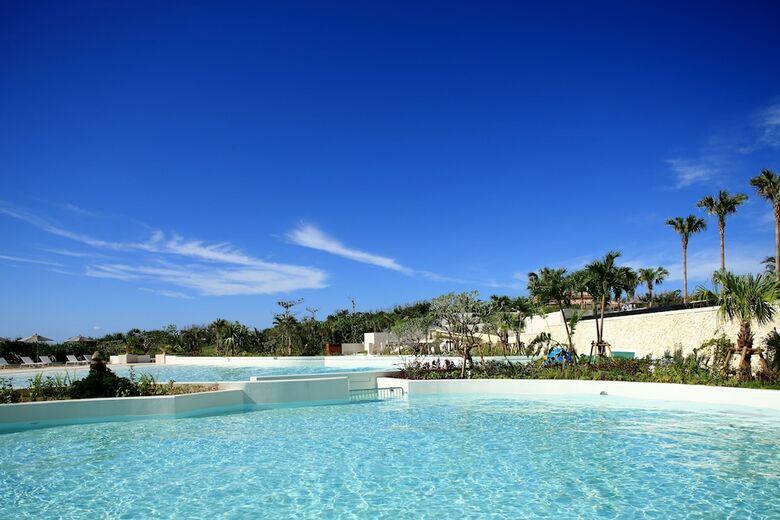 Hotel Monterey Okinawa Spa & Resort