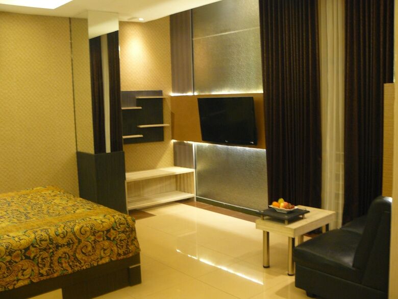 Hotel Oval Surabaya