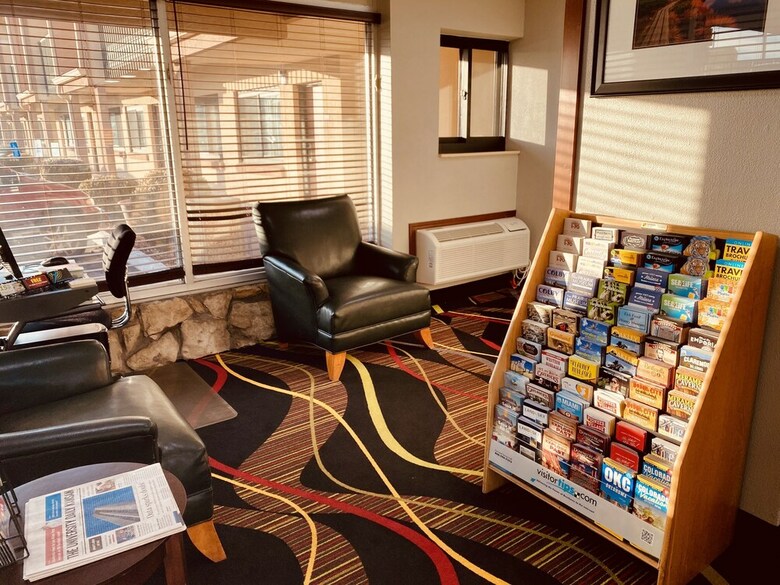 Motel Super 8 By Wyndham Lawrence Ku