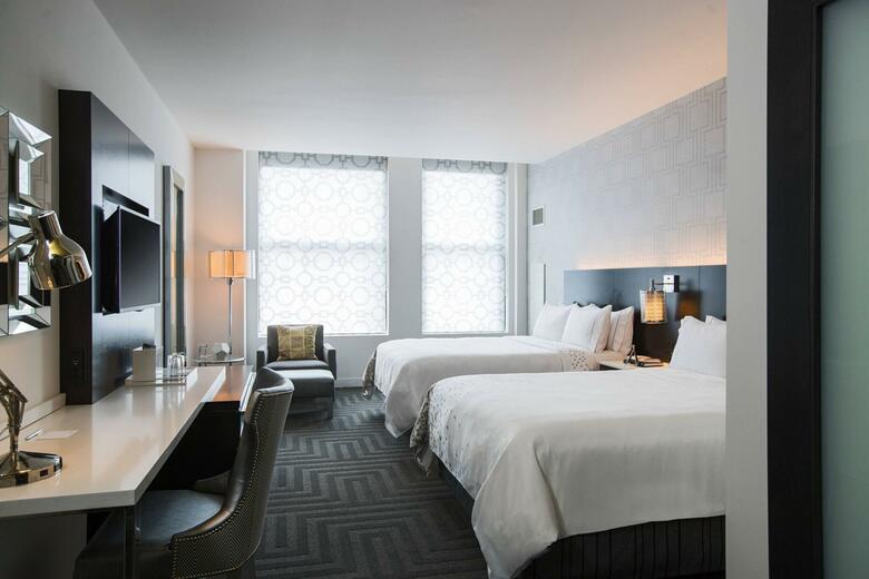 Renaissance Cincinnati Downtown Hotel
