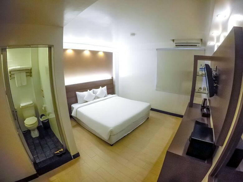 Hotel Clover City Center Plus