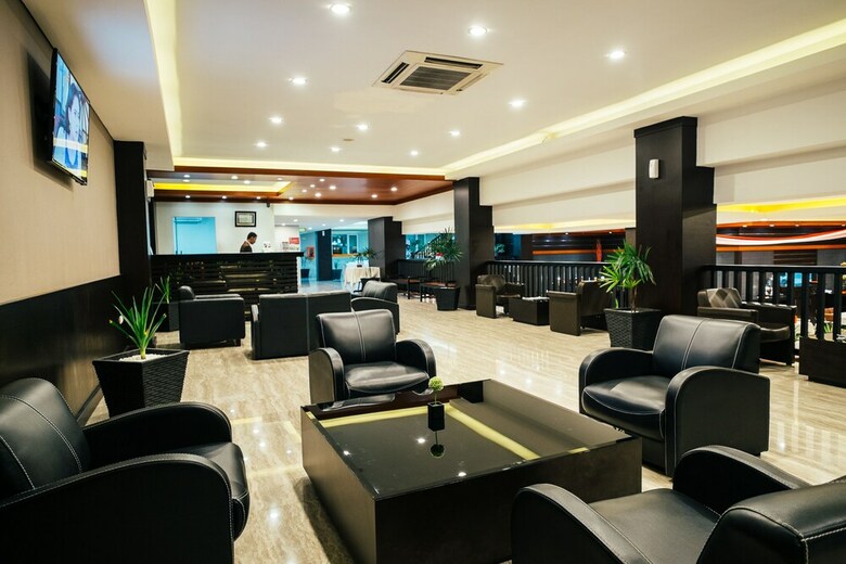 Alpha Hotel