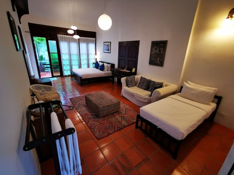 Hotel East Indies Mansion