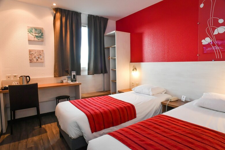 Brit Hotel Confort Saint-l�