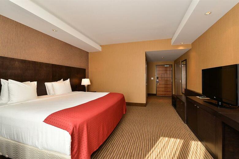 Radisson Hotel & Convention Center Edmonton