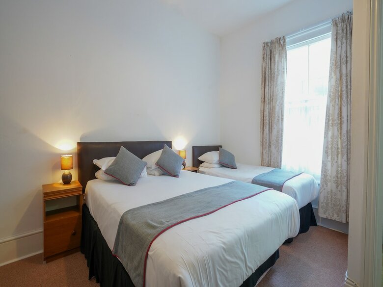 Oyo Shanklin Beach Hotel