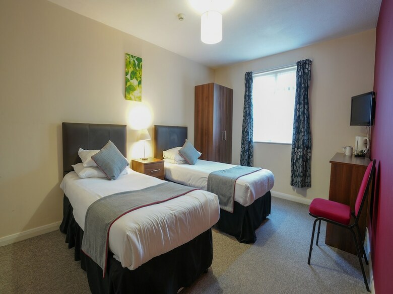 Oyo Shanklin Beach Hotel