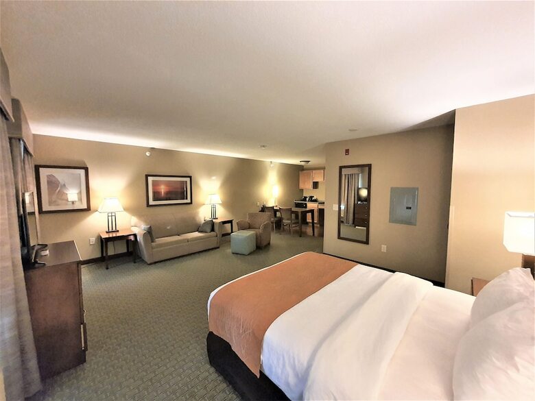 Hotel Comfort Inn & Suites