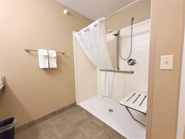 Hotel Comfort Inn & Suites