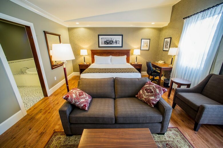 Hume Hotel & Spa