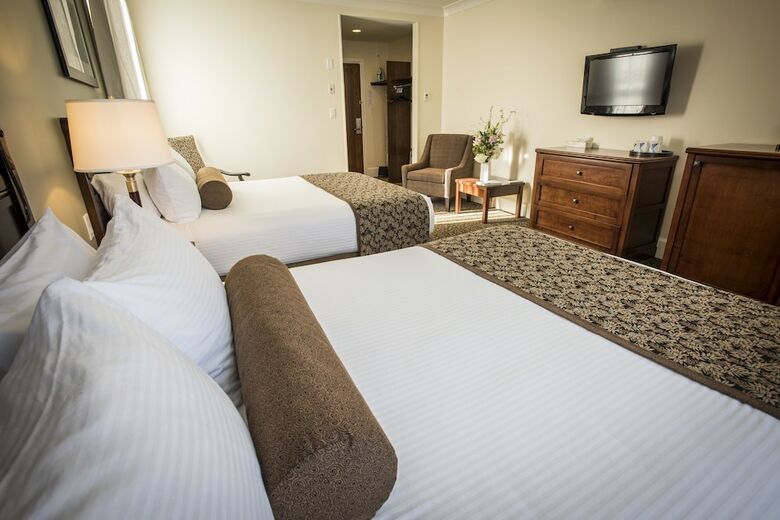 Hume Hotel & Spa