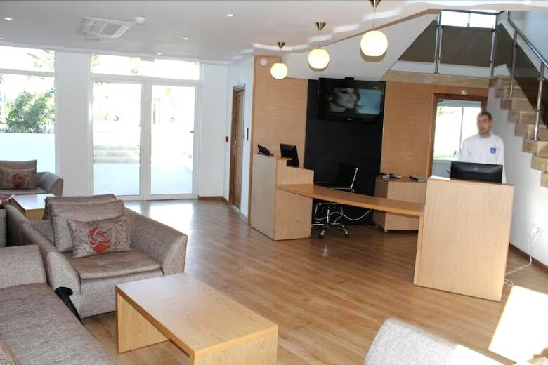 Hotel H�tel Lyla Confort