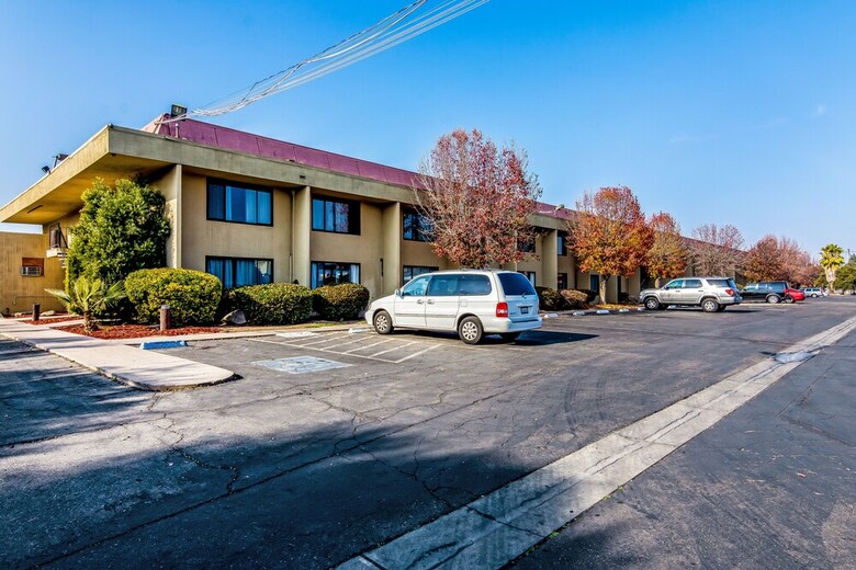 Hotel Rodeway Inn & Suites