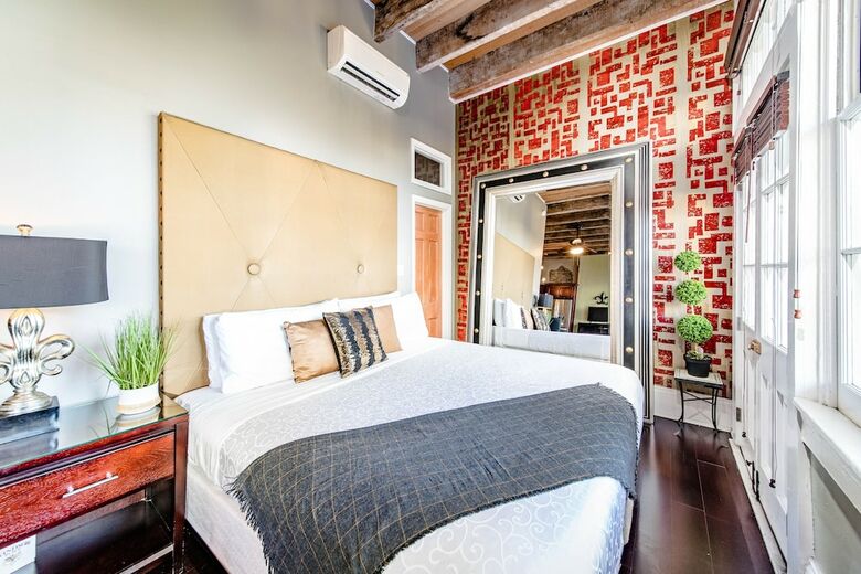 The Saint Philip Hotel