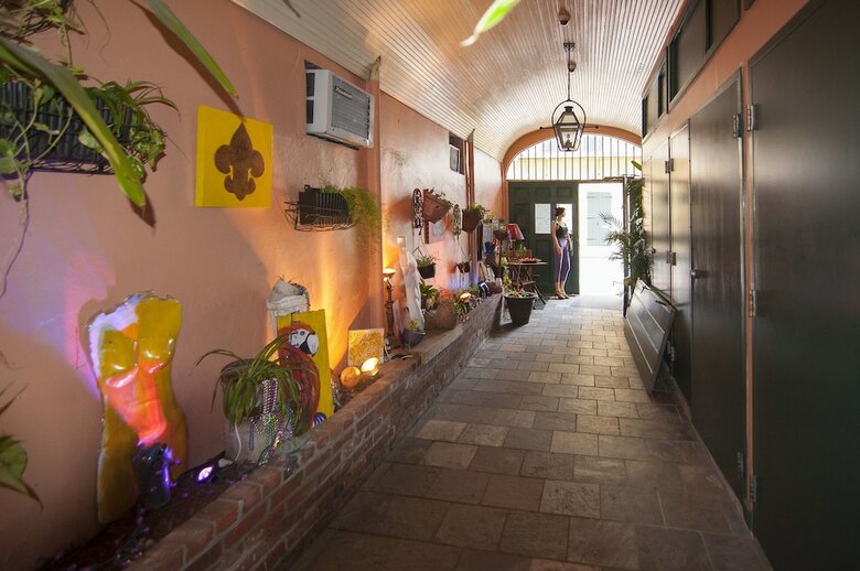 The Saint Philip Hotel