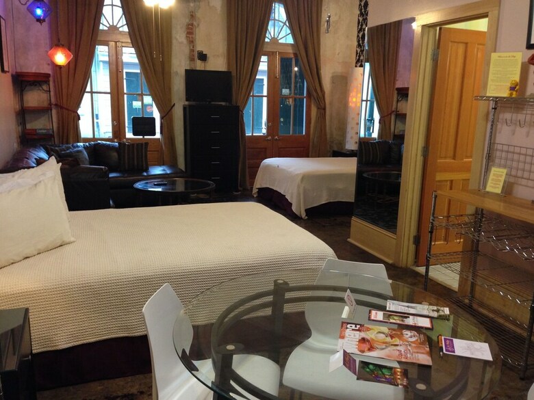 The Saint Philip Hotel