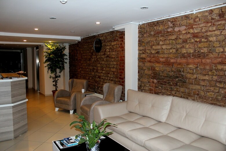 Bed & Breakfast Pera Main Hotel
