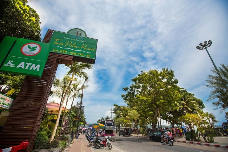 Hotel Twin Palms Resort