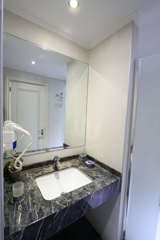 Hotel Manastir And Suites