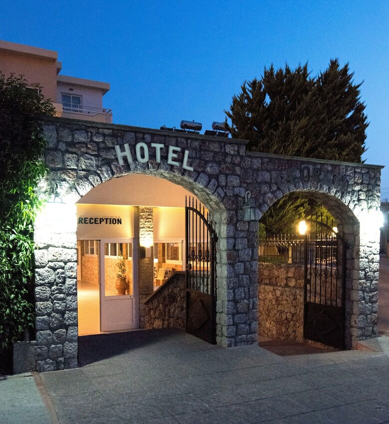 Hotel Georgia Apartments