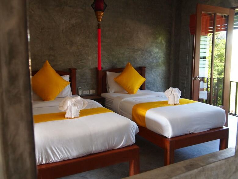 Hostal Phatchara Boutique Hotel - Hostel