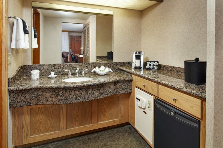 Hotel Cavalier Oceanfront Resort