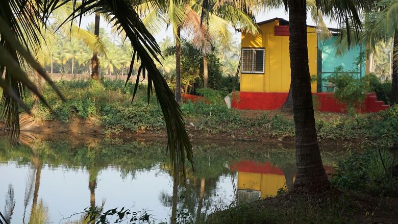 Hotel Om Lake Resort