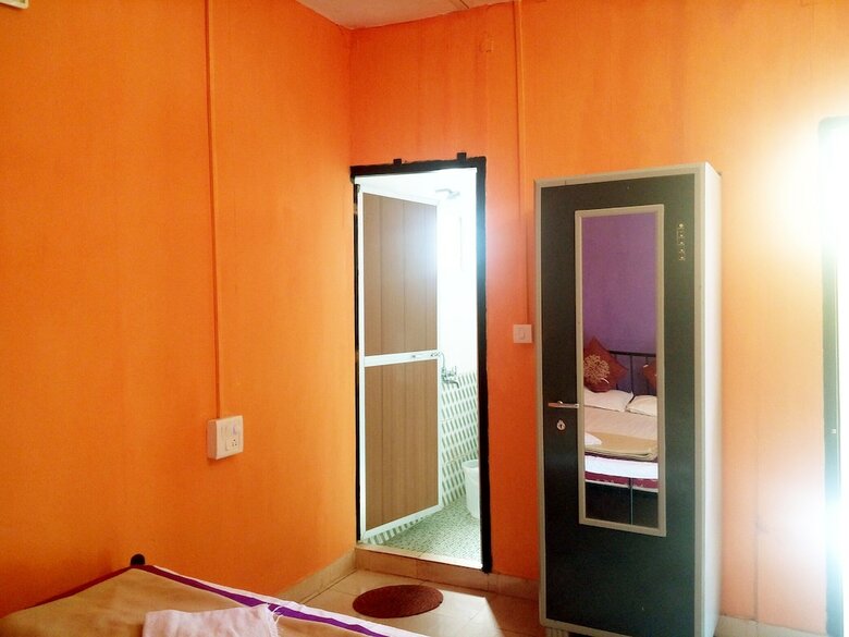 Hotel Om Lake Resort