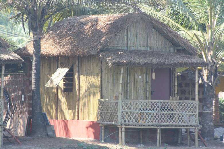 Hotel Om Lake Resort