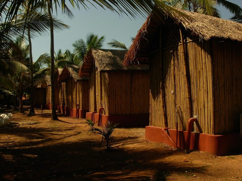 Hotel Om Lake Resort