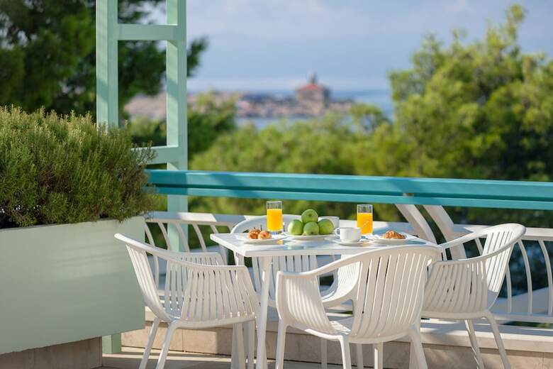 Dalmacija Sunny Hotel By Valamar
