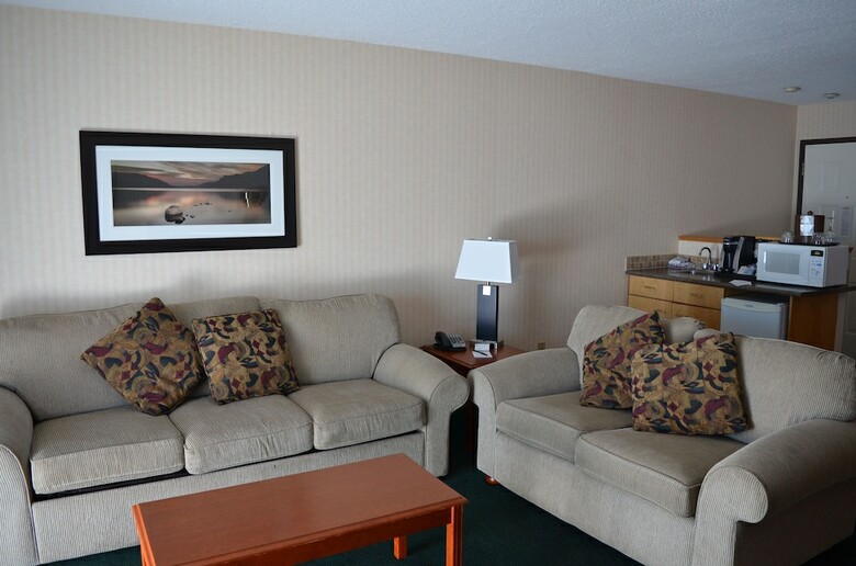 Hotel Inn On Long Lake