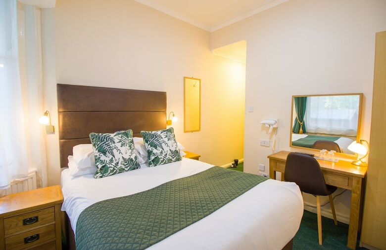 London Town Hotel