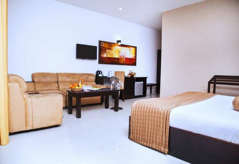 Full Moon Garden Hotel