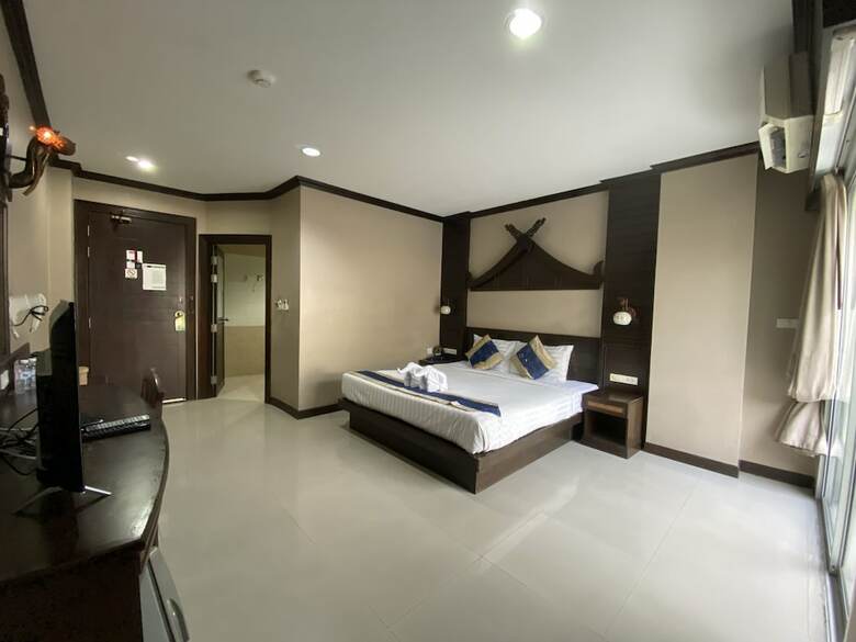 Lemongrass Hotel
