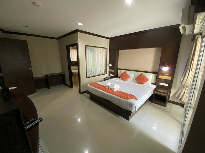 Lemongrass Hotel