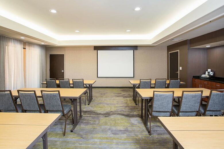 Hotel Courtyard By Marriott Boston Westborough