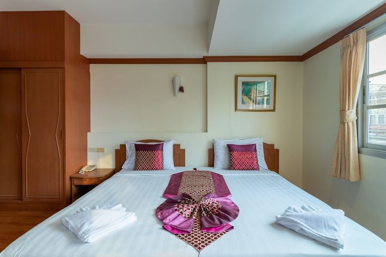 Chomsin Hua Hin Hotel