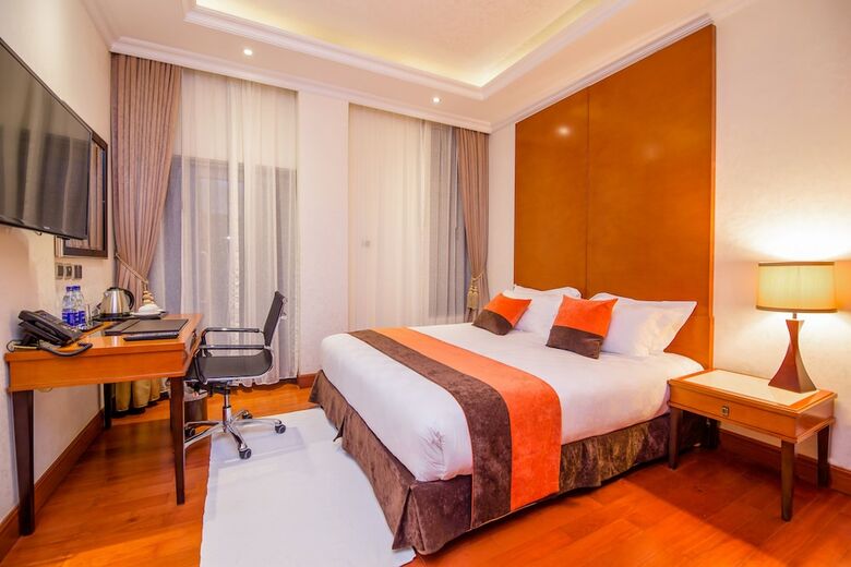 Alba Hotel Meru