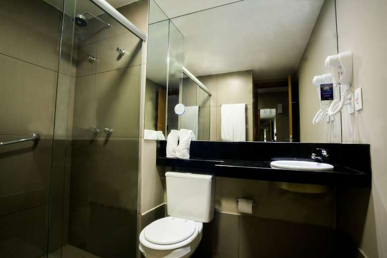 Bh Raja Hotel