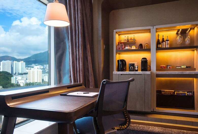 Royal Plaza Hotel