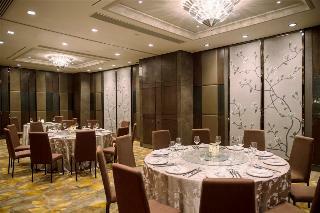 Royal Plaza Hotel